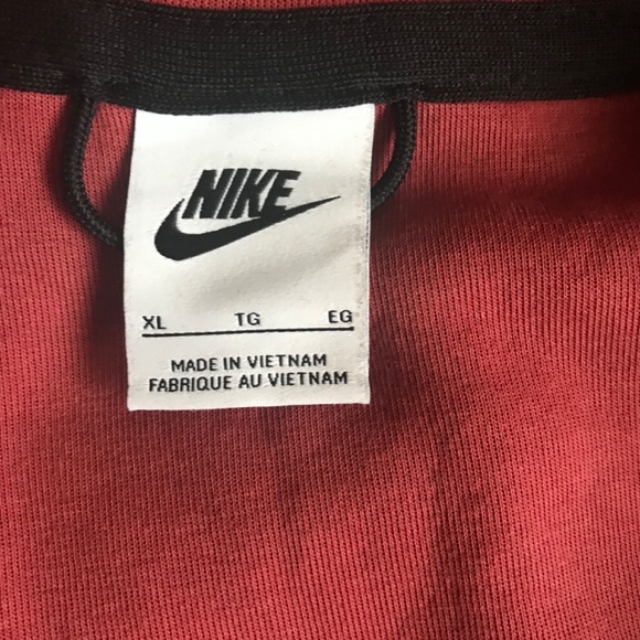 Nike jacket - Picture 2 of 3